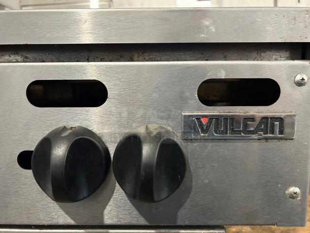 Vulcan VHP636 countertop range, 6 burners, natural gas, 180,000 BTU, in great condition, fully tested. Vulcan logo visible.