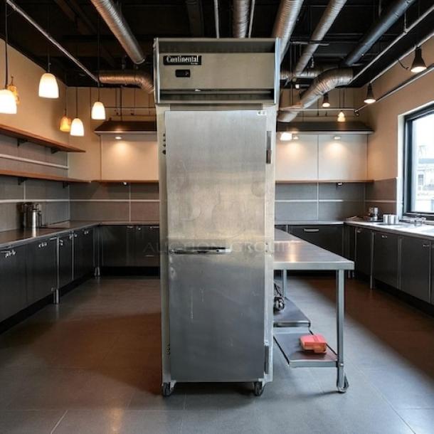 Continental 1FN 26" reach-in freezer, right-hinged solid door, stainless steel, tested and working, great condition.