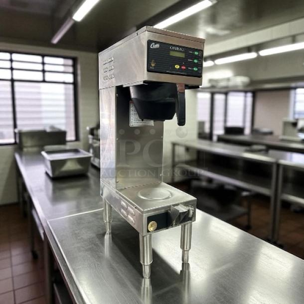 Curtis GEMSS63A1000 G3 Gemini 1.5 Gallon Coffee Brewer, great condition, 120/220V, fully tested, stainless steel finish.