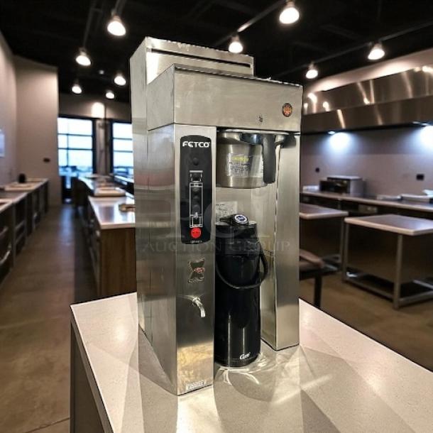 Fetco CBS-2051e E51016b coffee brewer in excellent condition, single 1.5-gallon capacity, tested and working.