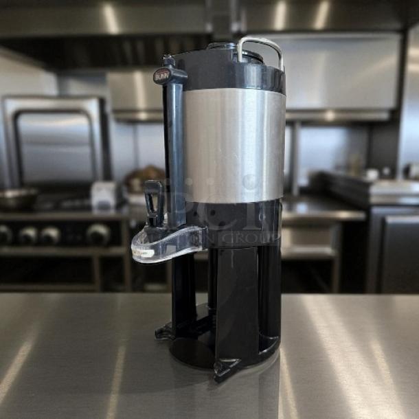 Bunn TF DSG2 Digital Beverage Server, 1.5 Gallon, includes stand, stainless steel. Excellent condition, fully tested.