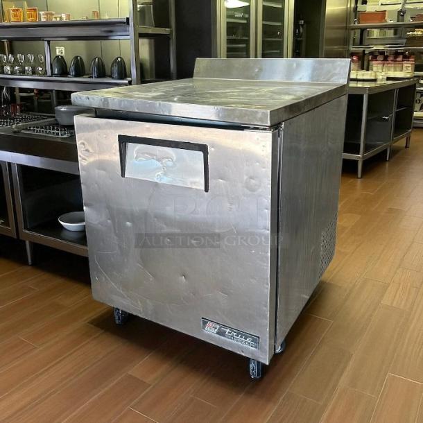 True TWT-27F-HC 28" worktop freezer, excellent condition, single right-hinged door, 115v, tested and working.