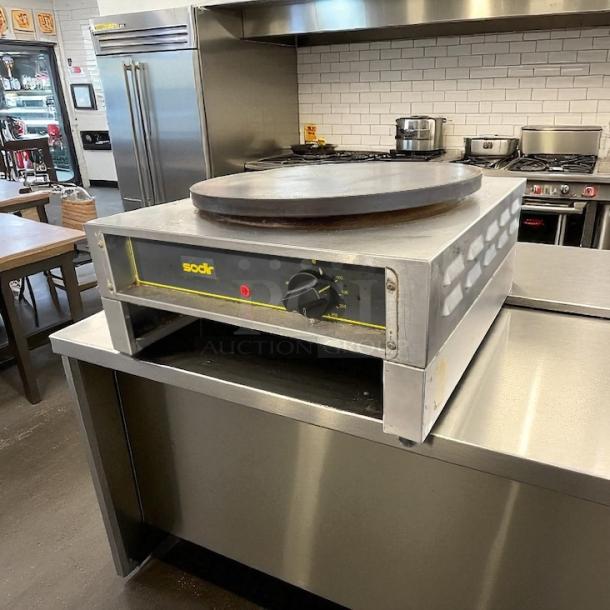 Equipex 400E crepe maker, 15 3/4" cast iron plate, 240v/1ph, excellent condition, tested and working.