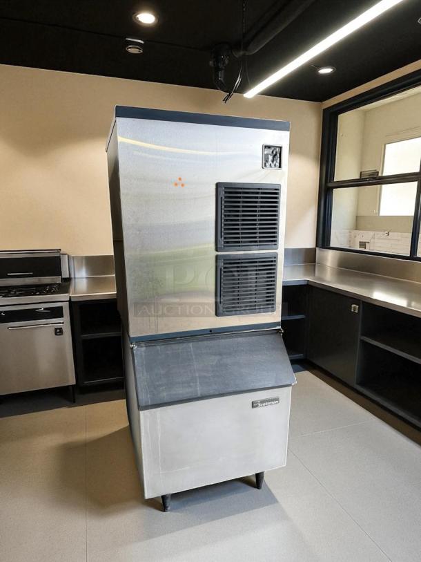 Blue Air Model BLMI-850A _BA126 ice machine, excellent condition, brushed metal, fully tested, 850LB capacity.