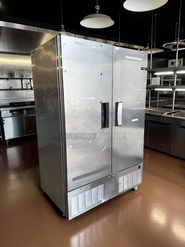 Delfield VRR2-S 2-door refrigerator, great condition, stainless steel, bottom mount compressor, 115v, fully tested.