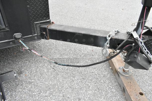 2020 Southern Dimensions Group Trailer hitch and wiring detail. GVWR 6,350 KG. Clear title included.