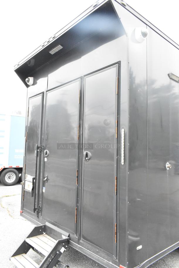 2020 Southern Dimensions Group trailer, GVWR 6,350 KG. Black exterior, clear title, condition appears excellent.