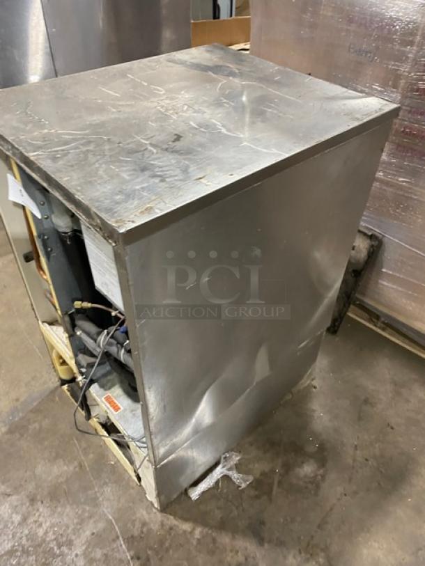 Hoshizaki KM-630MAH ice machine head, stainless steel, air-cooled, electric-powered, sides visible. Model: KM630MAH.