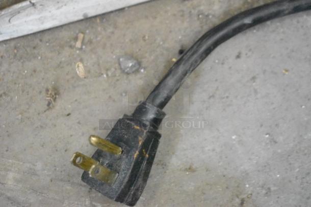 Power plug for True TS-49 Stainless Steel Commercial 2 Door Reach In Cooler, 115 Volts, 1 Phase.