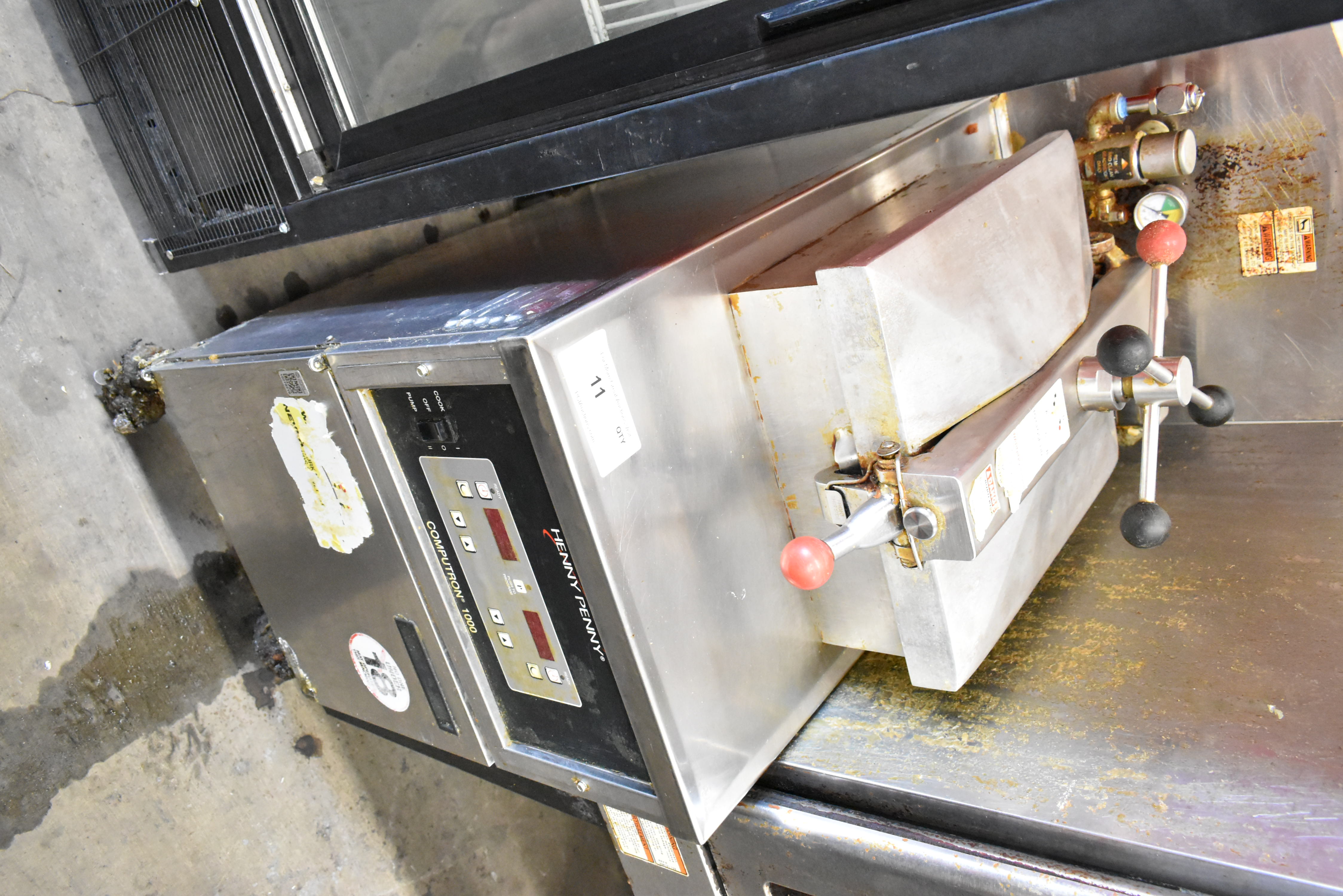 Henny Penny pressure fryer