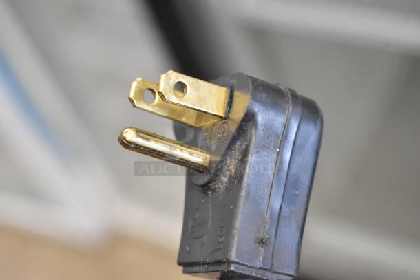 Close-up of power plug for 2019 Habco SE18 cooler, showing 115 volts, 1 phase connection.