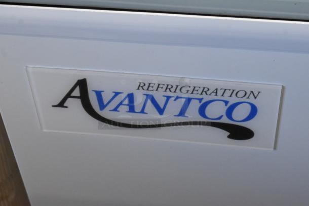 Avantco 193BC60HCW 60" curved glass refrigerated bakery display case logo, white finish, 115V, brand new with minor scratches.