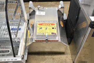 Brand new Shortening Shuttle SS-914W, 95 lb. capacity, with pump. Features caution label. Scratch and dent condition.