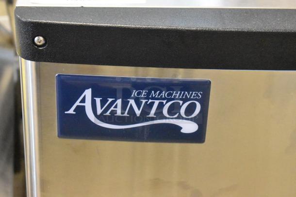 New Avantco 194MCF422A stainless steel ice machine, 399 lb capacity, 115V, scratch and dent condition, logo visible.