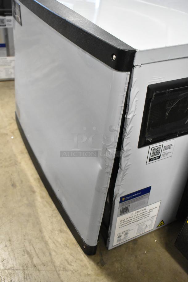Brand new Avantco 194MCH430A stainless steel ice machine, 400 lb capacity. Scratch and dent visible on corner. 115 volts, 1 phase.