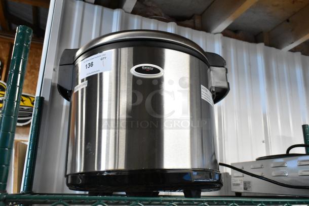 BRAND NEW Galaxy 177RWGB90 90 Cup Rice Warmer, electric, 120V, 1 phase. Minor scratches. Auction tag shows "136 QTY".