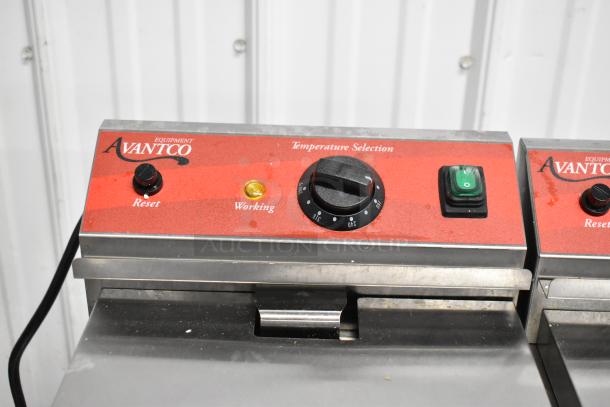 Brand new Avantco 177F202 dual-tank fryer, temperature control dials, scratch and dent, includes 2 baskets and lids.