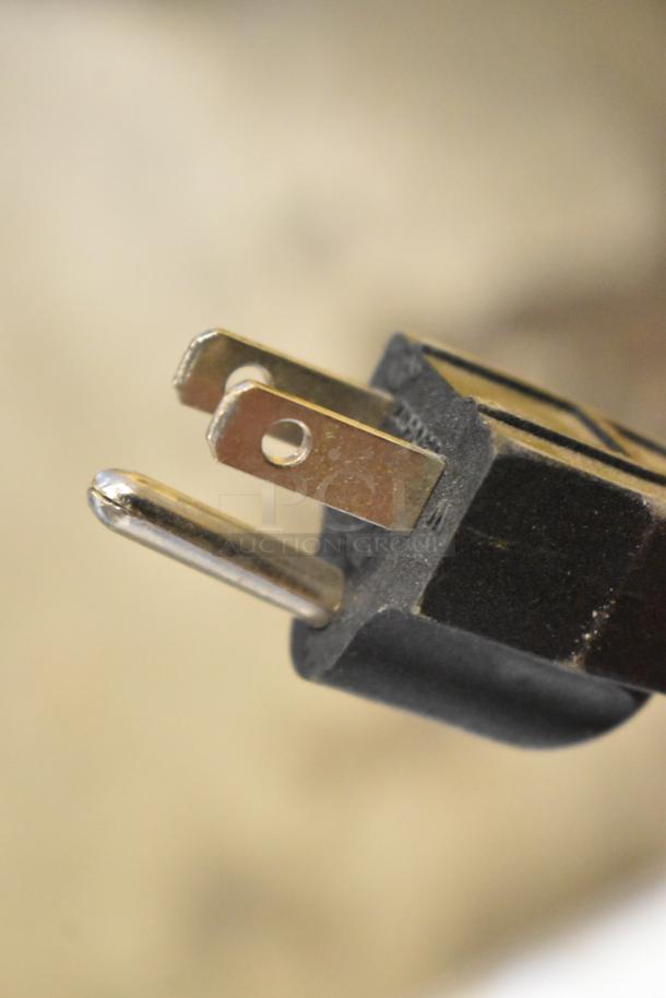 Close-up of three-prong plug for the 2019 OY-828 Metal Commercial Popcorn Machine, 110V, 1 Phase.