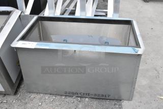 Stainless Steel Commercial Drop In Ice Bin. - Item #1205493