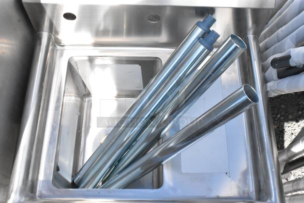 BRAND NEW KoolMore SA101410-10R3 stainless steel commercial sink, 23 in., with one compartment and drainboard, includes pipes.