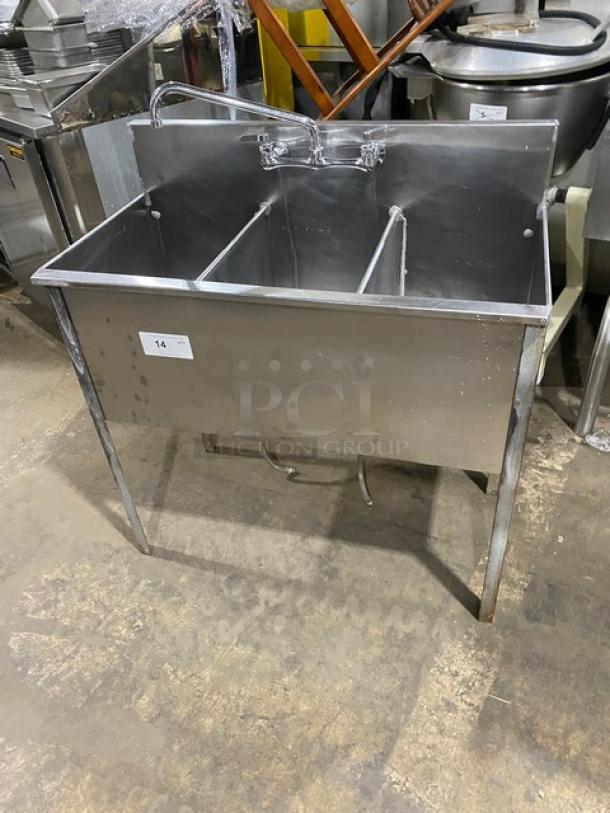 Commercial stainless steel 3-compartment prep sink with backsplash, swivel swing-spout faucet, and sturdy legs. Excellent condition.