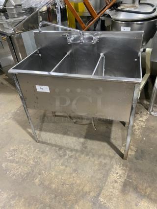 Commercial stainless steel 3-compartment prep sink with backsplash, swivel swing-spout faucet, and sturdy legs. Excellent condition.