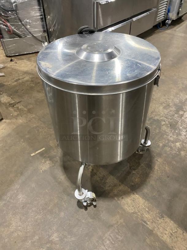 Delfield SALD-1 commercial stainless steel 20-gal salad dryer on casters, in good condition, electric powered.