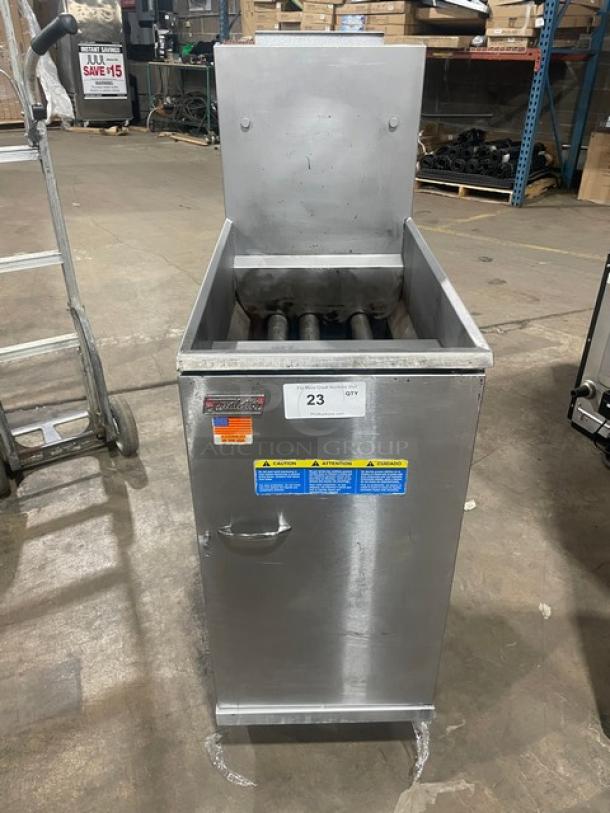 Pitco Frialator Series 40S deep fat fryer, stainless steel, liquid propane, 40 lb capacity, with backsplash, on legs.