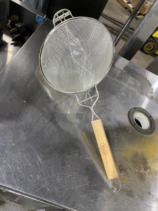Tablecraft heavy-duty round strainer with reinforced double mesh and wooden grip handle. New condition.
