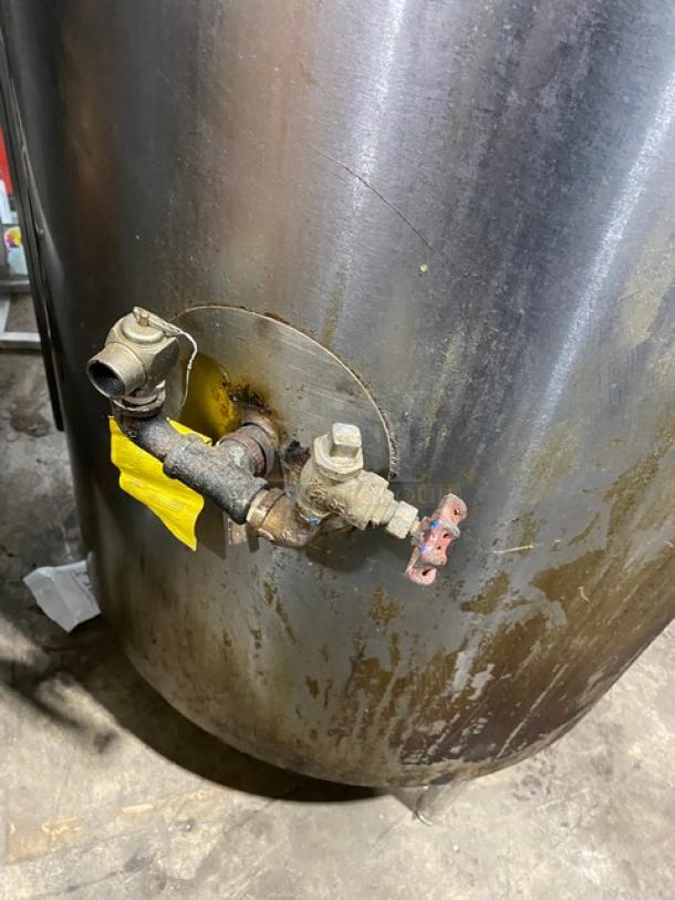 Groen AH/1-40 stainless steel steam kettle, natural gas, 40 lb capacity, stationary with legs, serial 49571, used condition.