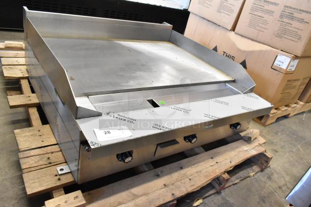 BRAND NEW Southbend PE36N-TTT stainless steel flat top griddle, electric, 208V, 1 phase, slight scratches, on pallet.