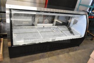 Brand new Avantco 178DLC82HCB 82" black deli case with curved glass. Features broken glass. 115V, 1 phase.