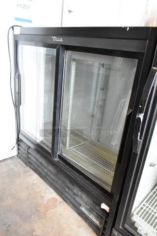 2017 True GDM-41SL-48-HC-LD commercial 2-door cooler merchandiser, black metal, poly-coated racks, 115V, 1 phase.