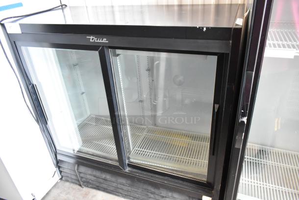 2017 True GDM-41SL-48-HC-LD 2 Door Commercial Cooler Merchandiser with poly-coated racks, black finish, 115V, 1 phase.