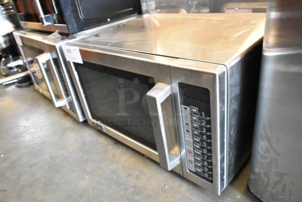 2022 Amana RCS10TS stainless steel commercial microwave oven, countertop model, 120 volts, 1 phase, excellent condition.