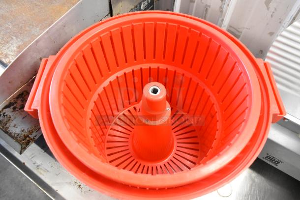 Chef Master red poly lettuce salad spinner, excellent condition, strainer basket design, visible metal spindle.