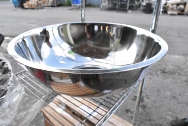 BRAND NEW Choice 407SSMXB30 30 Qt. stainless steel mixing bowl; slight scratches; reflective finish; ideal for kitchens.