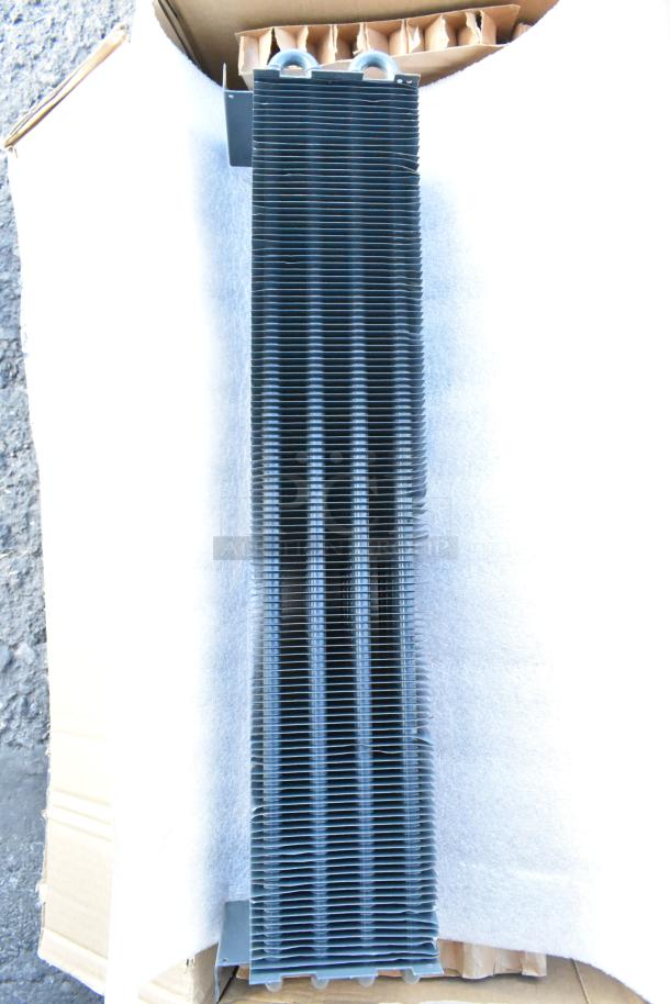 BRAND NEW Beverage-Air 305-499D evaporator coil for SP, UC, VSP, VUR, VWR, WT series, slight scratch and dent condition.