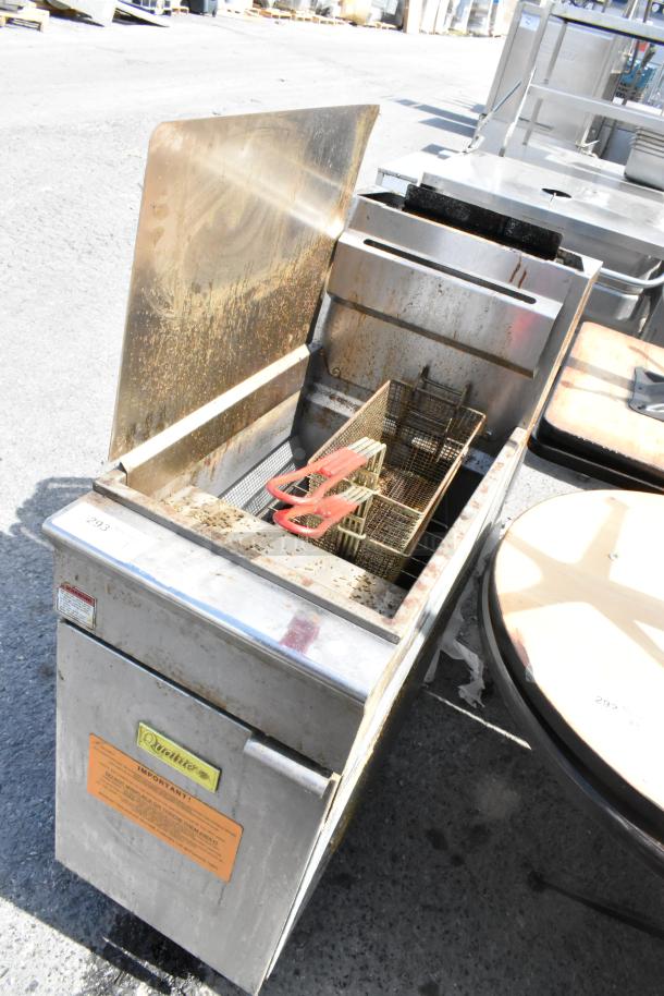 Qualite QL-9/NG stainless steel commercial deep fat fryer, natural gas, 90,000 BTU, dual baskets, splash guard, used condition.