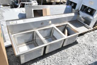BRAND NEW SCRATCH AND DENT Regency 600S3171718R stainless steel 3 bay sink with right side drain board; visible minor imperfections.
