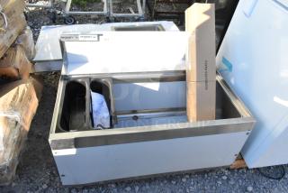 BRAND NEW SCRATCH AND DENT! Regency 600IB2436S Spec Line 24