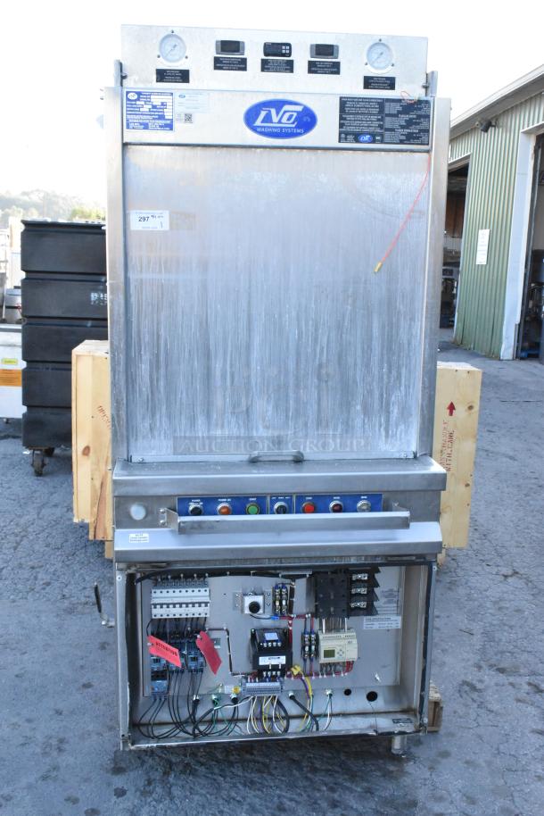 LVO FL14E stainless steel commercial pot and pan washer, 460V, 3-phase, front view showing controls and inner wiring.