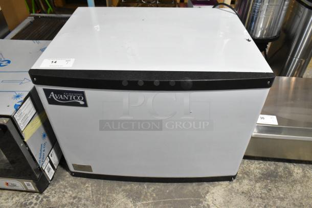 Brand new Avantco 194MCH430A stainless steel ice machine. Scratch and dent condition. 400 lb capacity, 115 volts, 1 phase.