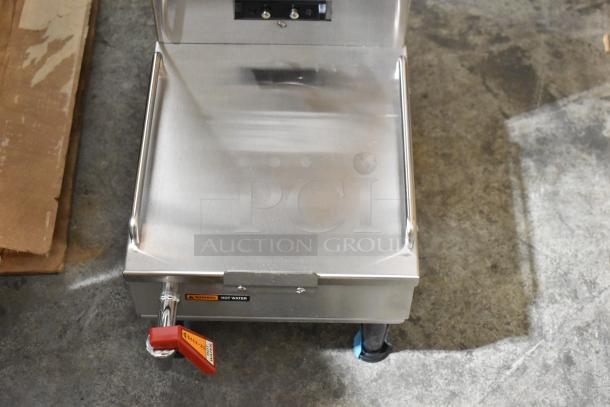 BRAND NEW 2024 Bunn SINGLE SH DBC BrewWISE brewer, stainless steel, with lower faucet. Scratch and dent. Model 33600.0029.