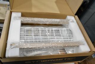 Brand new FTP30 W Insect Light Trap in box, slight scratches and dents. Includes protective packaging and visible label.