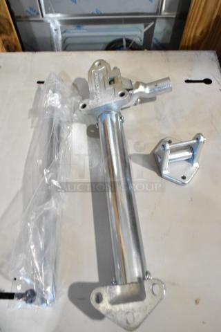 BRAND NEW SCRATCH AND DENT! Kason 1097-000 Door Closure, metal construction, minor cosmetic blemishes, includes mounting hardware.