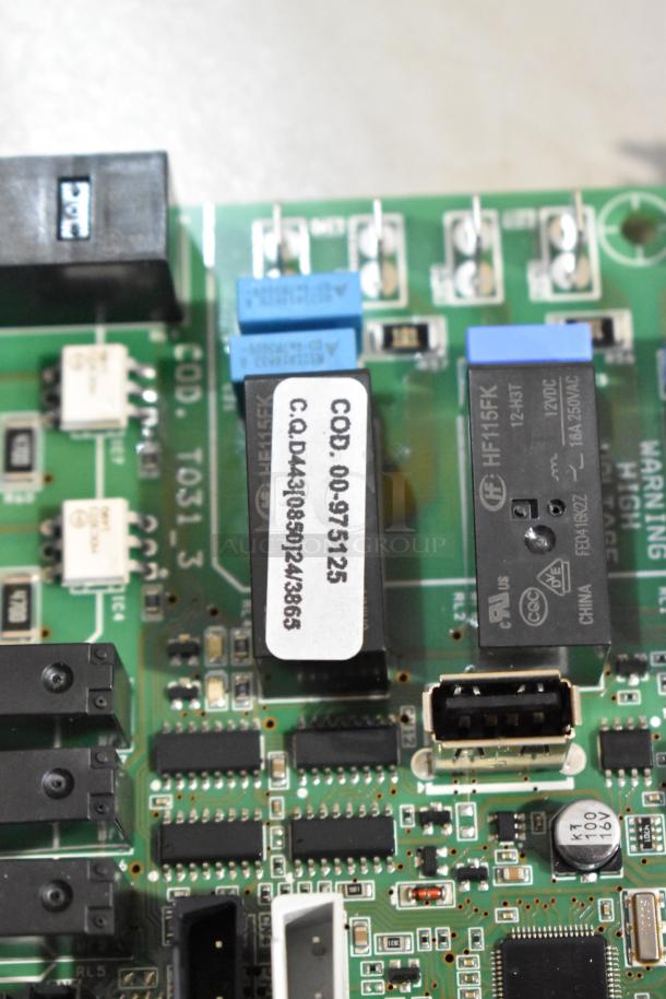 Alt text:  
Hobart 00-975125 circuit board in brand new condition, showing electronic components and labels indicating model and codes.
