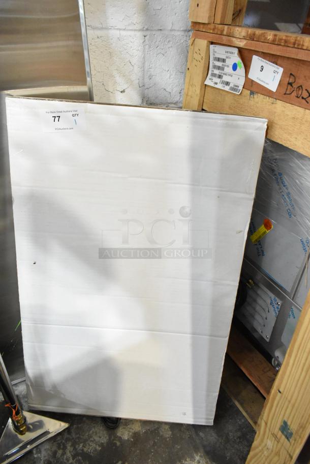 Box of Dean Frymaster 8030345 Paper Filters, 17 X 33.25, 100/Pack. Brand new with minor box dents. Auction label indicates quantity and item details.