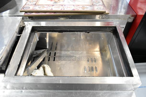 Turbo Air TPR-67SD-D4 stainless steel commercial pizza prep table with 4 drawers. Model in good condition, 115V, 1 phase.