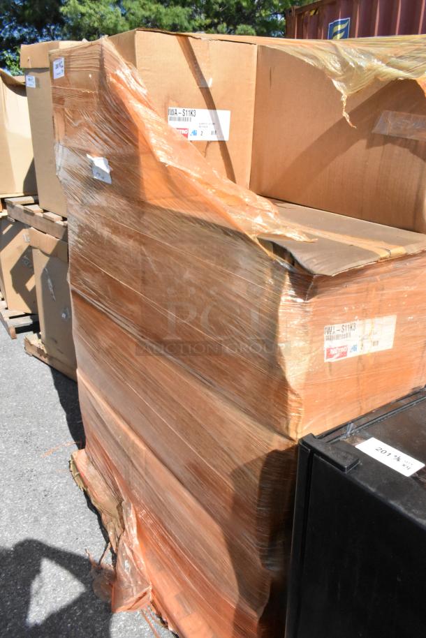 23 new boxes of Metro IWA-S11K3 SmartWall Slanted Lid Holder/Drying Shelf, wrapped on a pallet, labels visible.